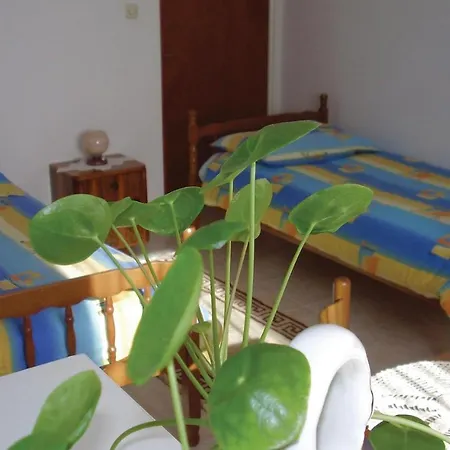 Lovely Studio In With Kitchen Apartment *
